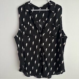 Torrid 3 Madison Georgette Button-Up Sleeveless Shirt 3x lightning bolt blouse